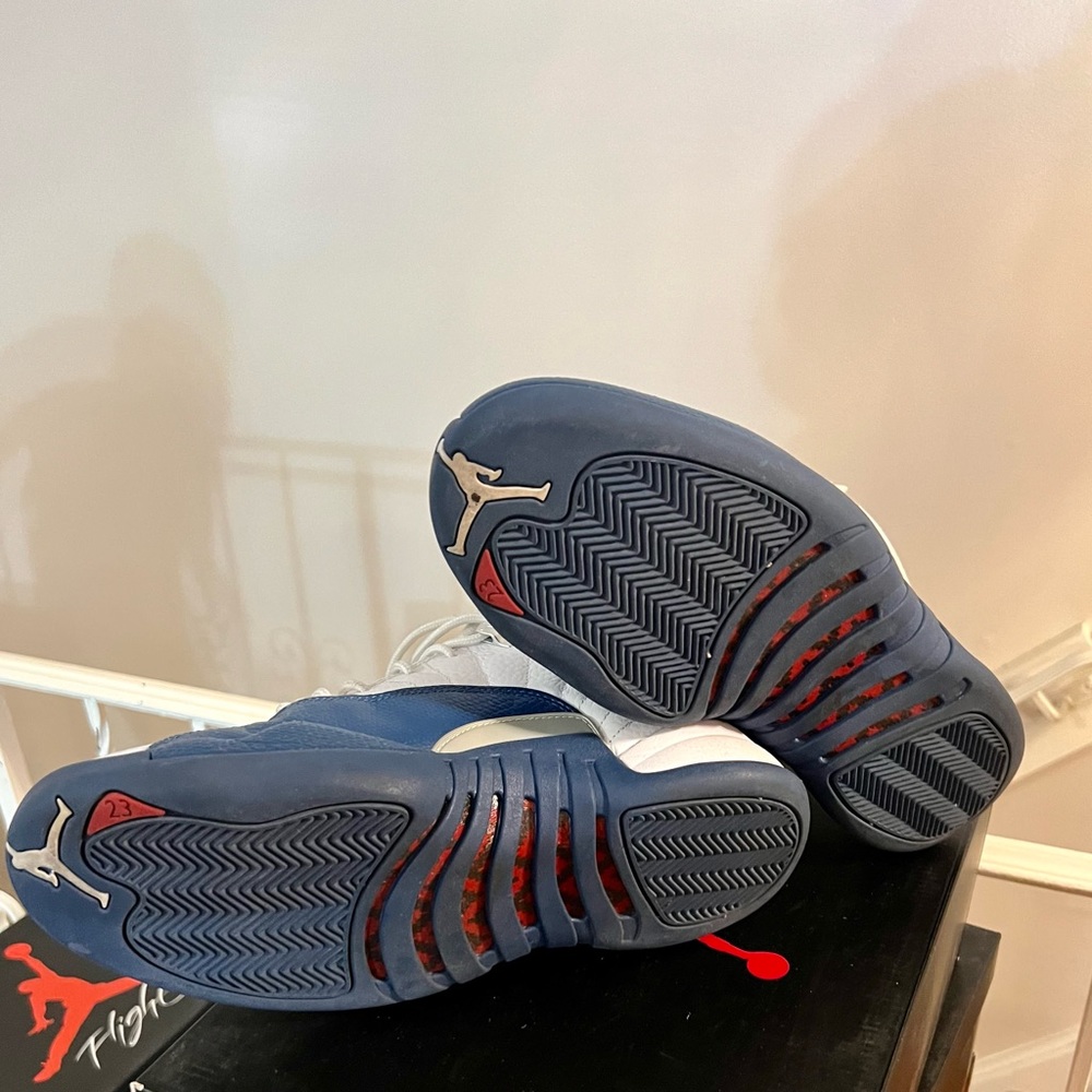 Air Jordan 12 Retro - Picture 3 of 3